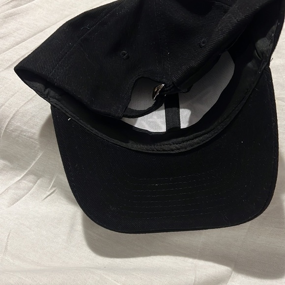 🔥Titties Embroidery unisex cap Brand new never opened - Picture 4 of 6